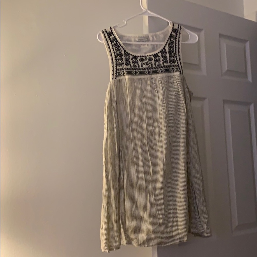 Sleeveless tunic dress